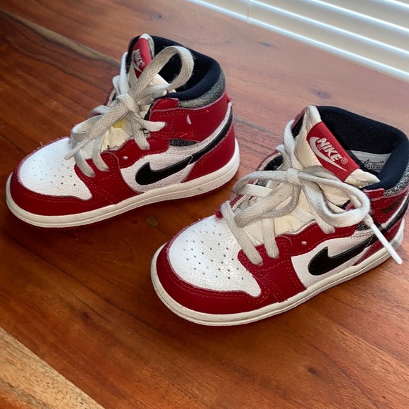 Jordan 1’s  boys size 7C - Picture 2 of 4